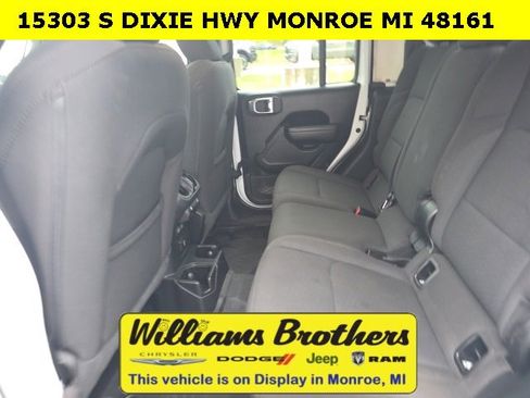 Certified 2023 Jeep Gladiator Sport image 28