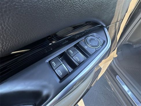 Used 2024 Cadillac XT4 Luxury image 24