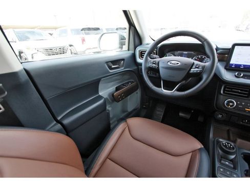 Used 2024 Ford Maverick Lariat FWD image 11