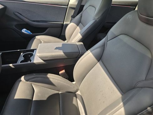 Used 2025 Tesla Model 3 RWD image 17