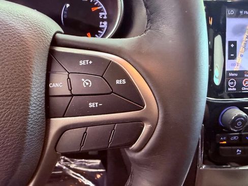 Used 2019 Jeep Grand Cherokee Limited w/ Luxury Group II RWD image 24