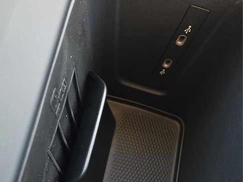 New 2026 Volkswagen Tiguan SE image 19