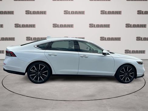 Used 2024 Honda Accord Touring image 6
