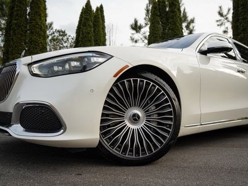 Used 2023 Mercedes-Benz Maybach S 580 4MATIC image 5