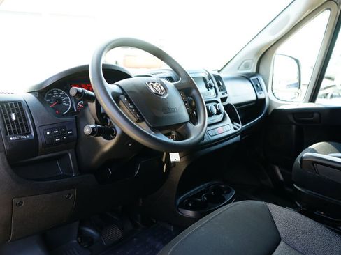 Used 2020 RAM ProMaster 2500 w/ Premium Appearance Group image 9