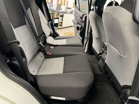 Used 2025 Toyota 4Runner TRD Off-Road image 18