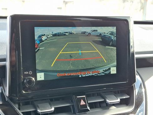 Used 2023 Toyota Corolla Cross XLE image 20