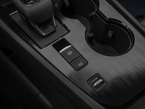 Used 2021 Nissan Rogue S image 21