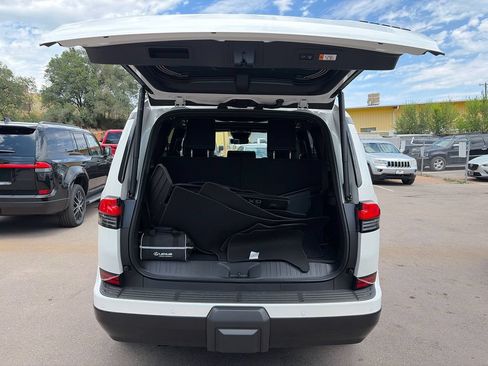 Used 2026 Lexus GX 550 w/ Accessory Package (2T) AWD/4WD image 22