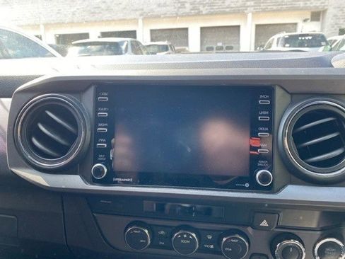 Used 2021 Toyota Tacoma TRD Off-Road w/ Technology Package image 20