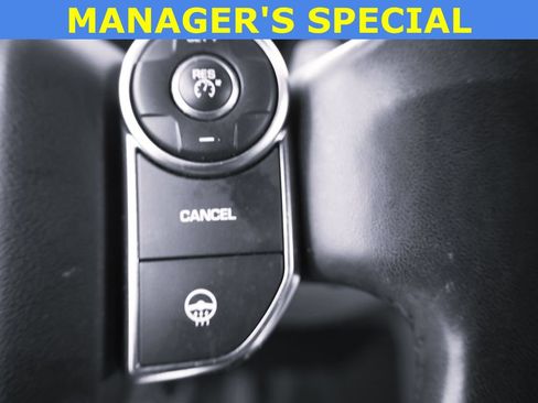 Used 2018 Land Rover Discovery HSE AWD/4WD image 15