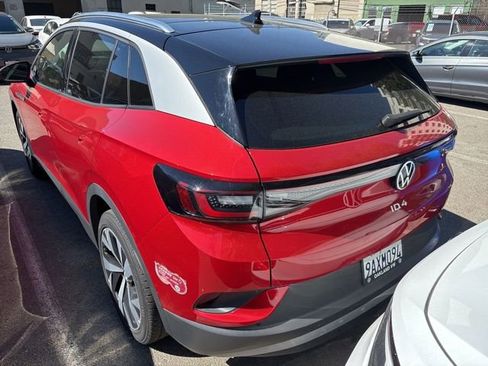 Used 2021 Volkswagen ID.4 Pro S w/ Gradient Package image 5