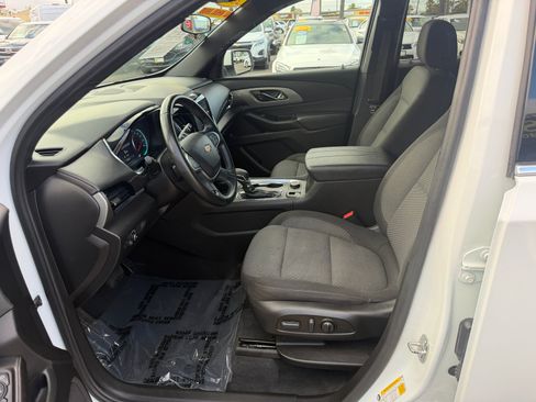 Used 2023 Chevrolet Traverse LT w/ LPO, Floor Liner Package AWD/4WD image 23