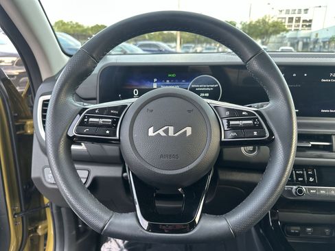 Certified 2024 Kia Seltos SX AWD/4WD image 11
