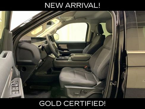 Certified 2025 Ford Expedition Active AWD/4WD image 31