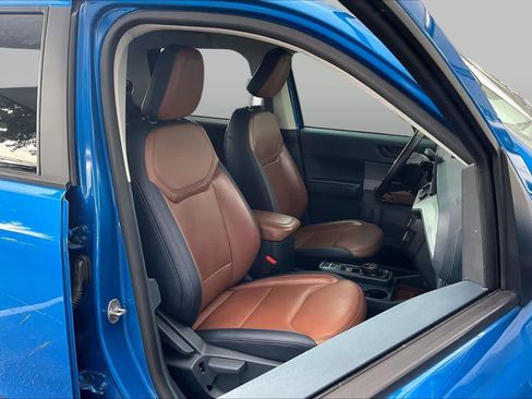 Used 2022 Ford Maverick Lariat w/ Lariat Luxury Package FWD image 9