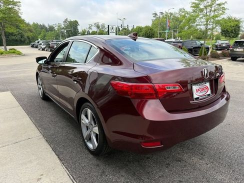 Used 2013 Acura ILX w/ Technology Package FWD image 4