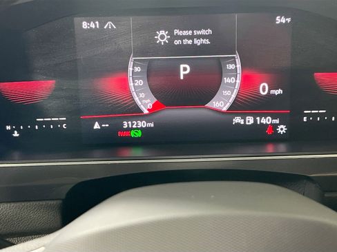 Used 2022 Volkswagen Tiguan SE R-Line image 12