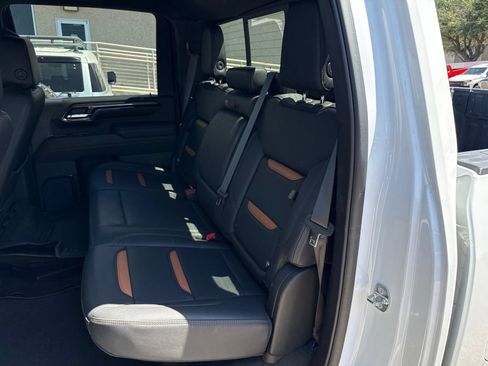 Used 2024 GMC Sierra 2500 AT4 w/ AT4 Premium Plus Package AWD/4WD image 15