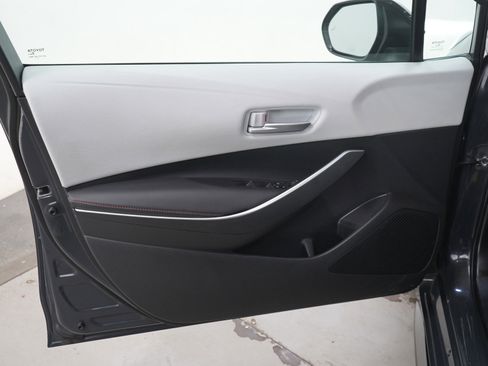 Used 2024 Toyota Corolla SE w/ SE Convenience Package FWD image 18