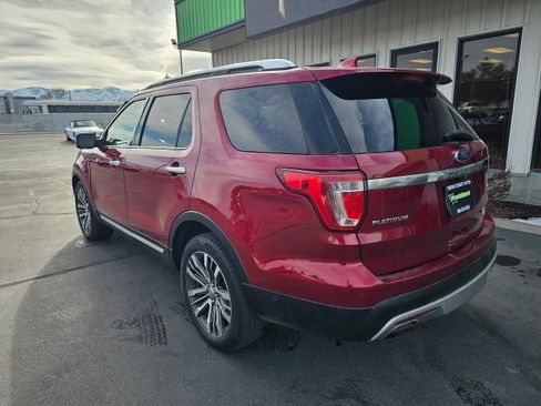 Used 2017 Ford Explorer Platinum image 5