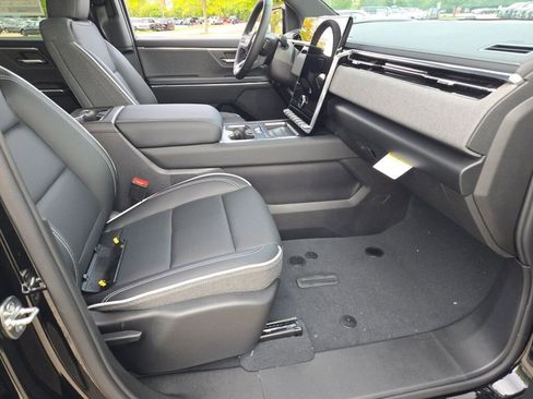 New 2026 GMC Sierra EV Elevation image 7