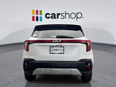Used 2026 Kia Seltos LX FWD image 4