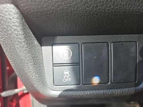 Used 2018 Honda Accord LX image 14