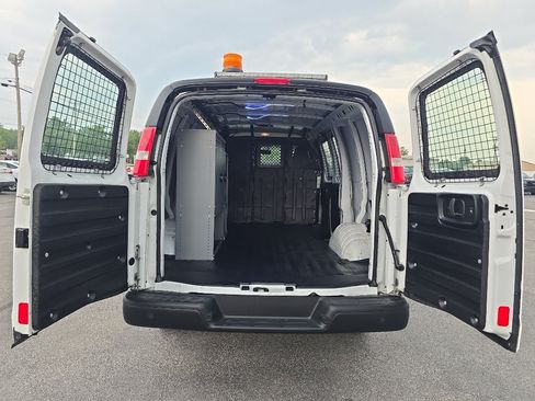 Used 2017 GMC Savana 2500 w/ All Terrain Package RWD image 9
