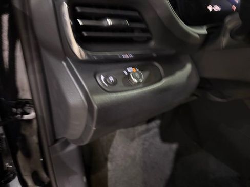 Used 2025 Buick Envista Preferred w/ Convenience II Package FWD image 13