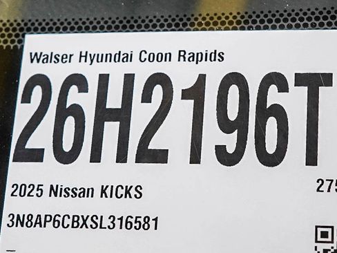 Used 2025 Nissan Kicks SV AWD/4WD image 29
