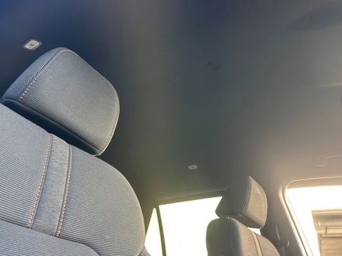 Used 2023 Honda Pilot Sport image 25