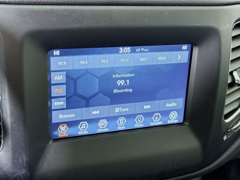 Used 2019 Jeep Compass Sport w/ Tech Group AWD/4WD image 5