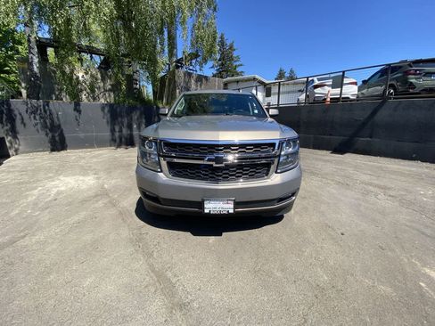 Used 2017 Chevrolet Tahoe LT w/ Luxury Package AWD/4WD image 9