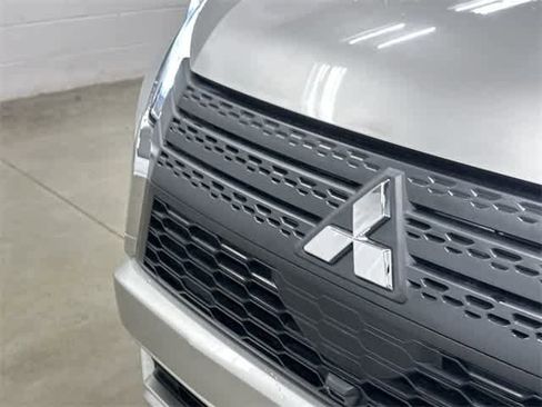 Used 2024 Mitsubishi Eclipse Cross SEL image 31