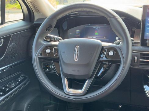Certified 2023 Lincoln Corsair Reserve w/ Equipment Group 201A AWD/4WD image 15