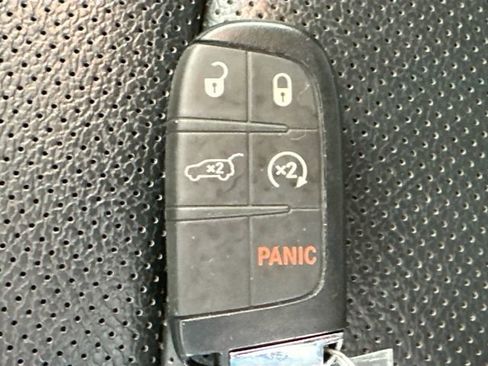 Used 2022 Jeep Compass Limited w/ Elite Group image 17