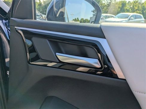 New 2025 Mitsubishi Outlander SE image 31