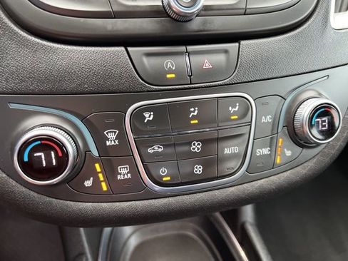 Used 2024 Chevrolet Malibu LT image 30