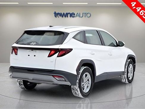 Used 2025 Hyundai Tucson SE image 6