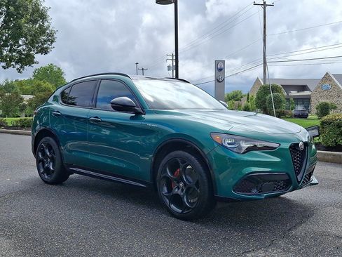 New 2026 Alfa Romeo Stelvio Sprint AWD/4WD image 3