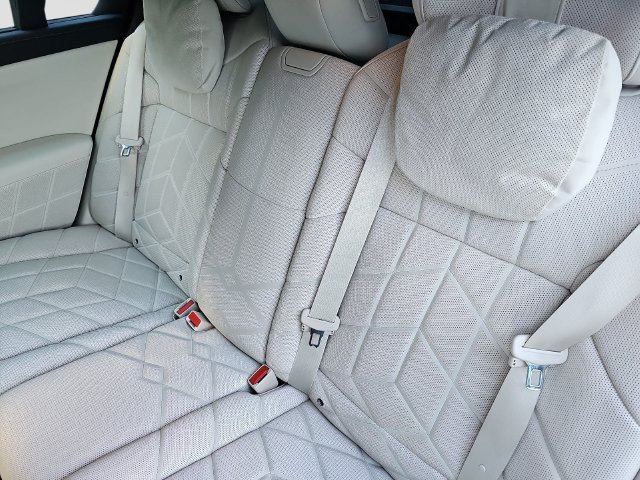 Used 2023 BMW 740i w/ Executive Package RWD image 17
