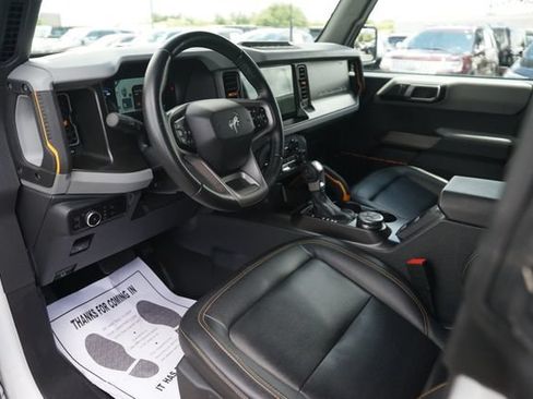 Certified 2023 Ford Bronco Badlands w/ Sasquatch Package AWD/4WD image 8