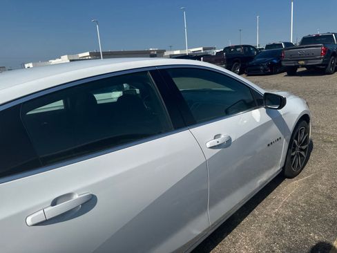 Used 2022 Chevrolet Malibu RS FWD image 25