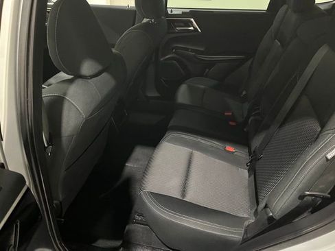 Used 2022 Mitsubishi Outlander ES image 23