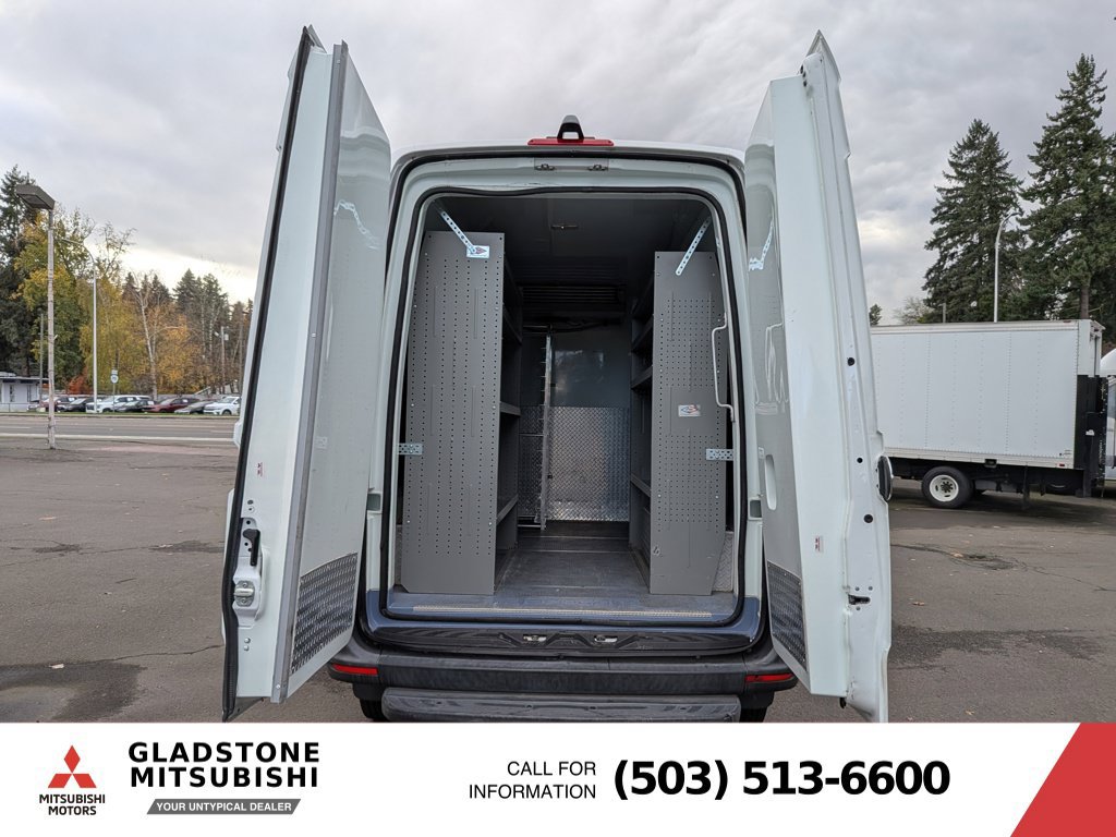 Used 2019 Freightliner Sprinter 2500 RWD image 10