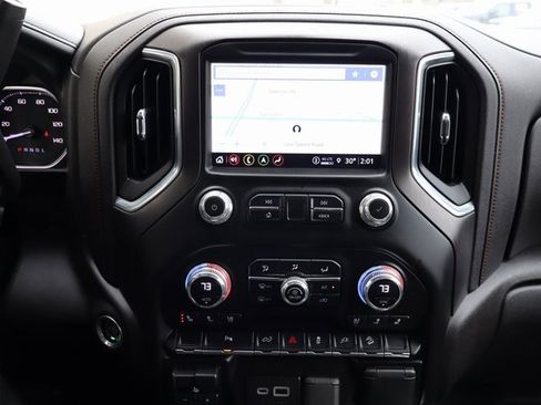 Used 2023 GMC Sierra 3500 AT4 w/ AT4 Preferred Package image 7