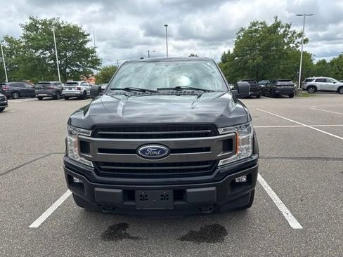 Used 2018 Ford F150 XLT w/ Equipment Group 302A Luxury AWD/4WD image 3