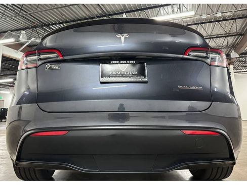 Used 2025 Tesla Model Y Performance AWD/4WD image 11