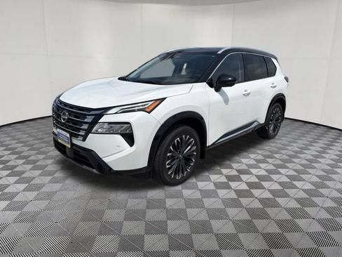 Used 2024 Nissan Rogue Platinum AWD/4WD image 13